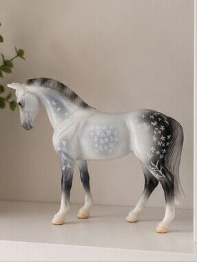 Breyer 2024 Stablemate Club Dylan